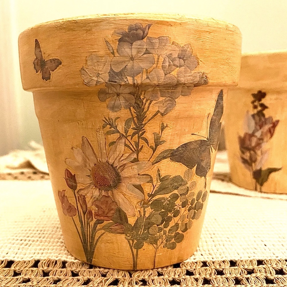Decorative Handcrafted Floral Terracotta Pots with Butterflies 5x5